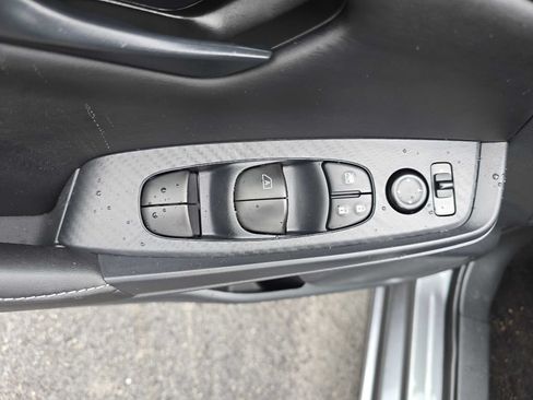 Used 2025 Nissan Sentra S FWD image 16