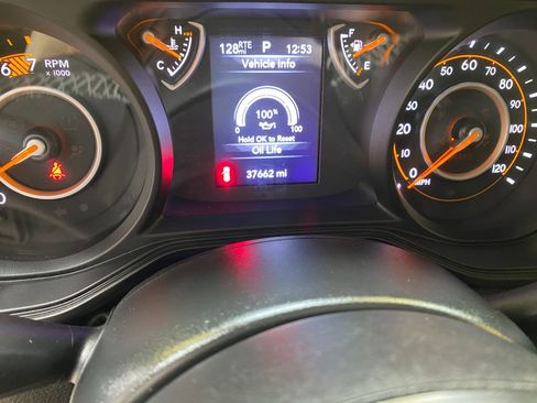 Used 2025 Jeep Wrangler Unlimited Sport AWD/4WD image 35
