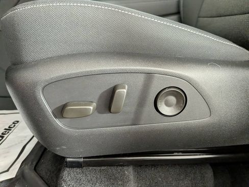 Used 2026 Chevrolet Traverse LT w/ Driver Confidence Package AWD/4WD image 17