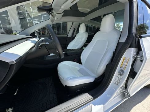 Used 2023 Tesla Model 3 Standard Range RWD image 19