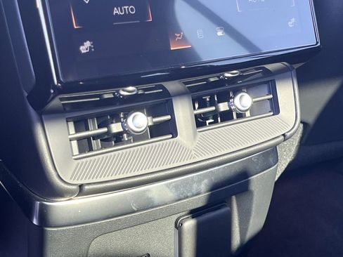 New 2026 Cadillac Vistiq Luxury image 13