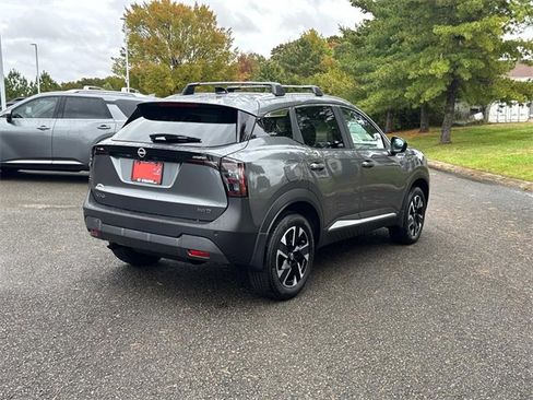 New 2026 Nissan Kicks SV w/ SV Premium Package image 4
