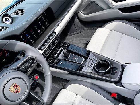 Certified 2026 Porsche 911 Targa 4 GTS AWD/4WD image 17
