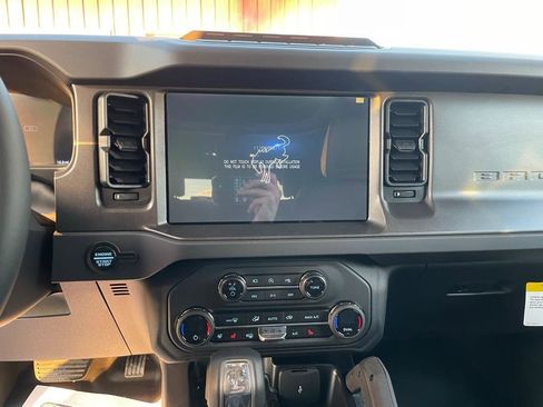 New 2025 Ford Bronco Badlands AWD/4WD image 13