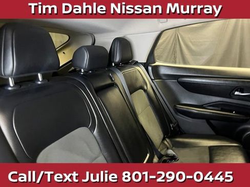Used 2023 Nissan Ariya AWD image 19