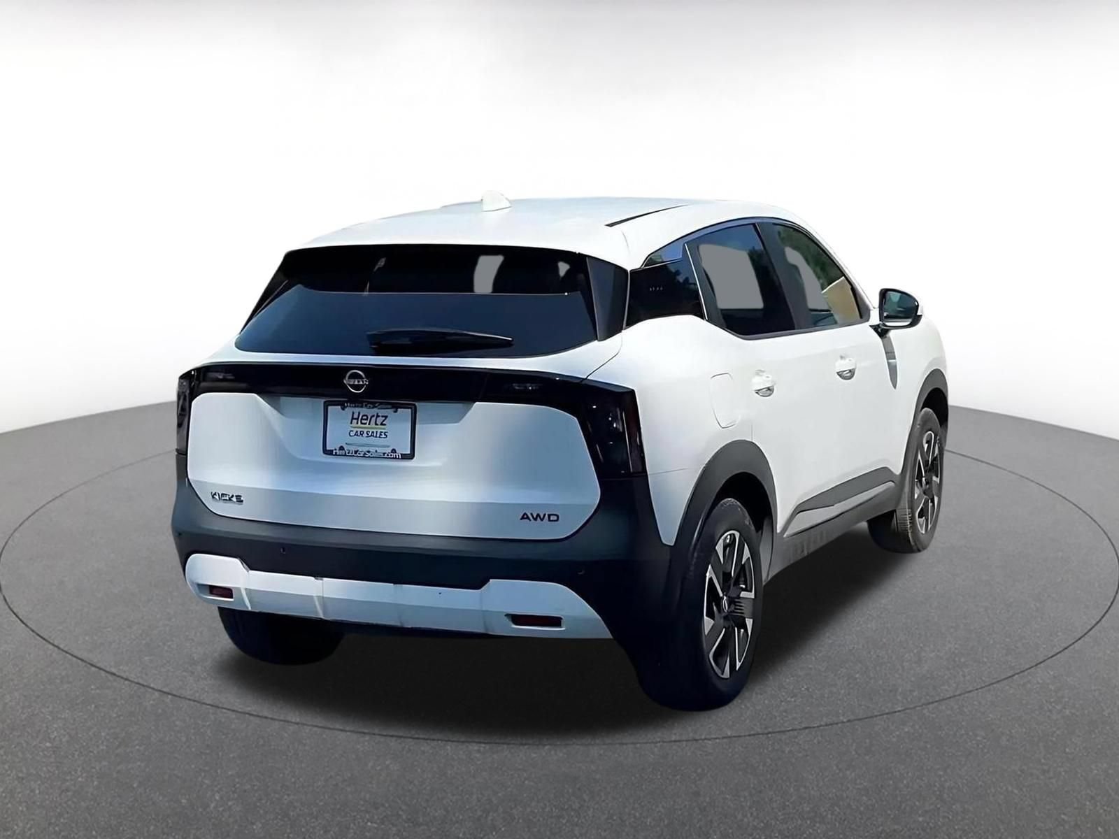 Used 2025 Nissan Kicks SV AWD/4WD image 14