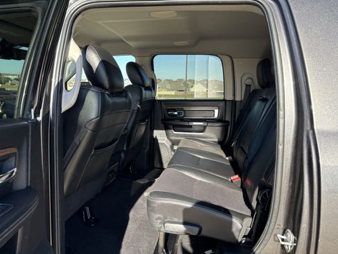 Used 2017 RAM 2500 Laramie image 12