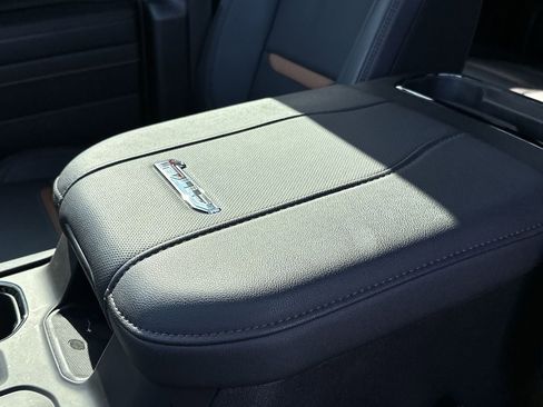 Used 2024 GMC Sierra 2500 AT4 w/ AT4 Premium Plus Package image 21