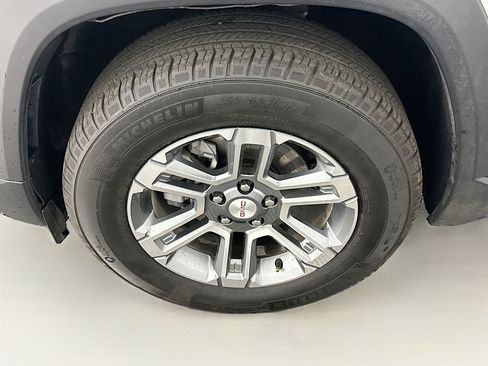 Used 2025 GMC Terrain Elevation image 11