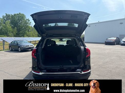 Used 2024 GMC Terrain SLT AWD/4WD image 20