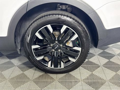 Certified 2024 Kia Telluride SX FWD image 33