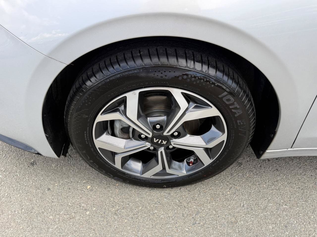Used 2021 Kia Forte LXS FWD image 7