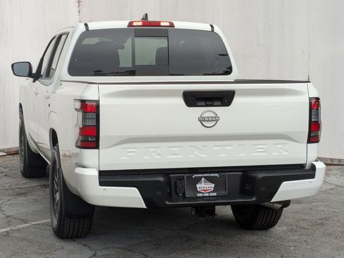New 2025 Nissan Frontier SV w/ SV Convenience Package RWD image 4