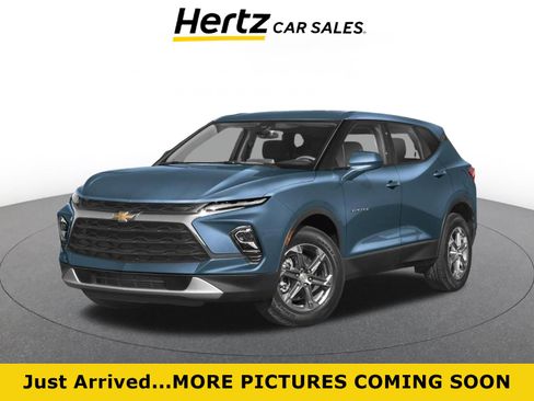 Used 2025 Chevrolet Blazer LT FWD image 1