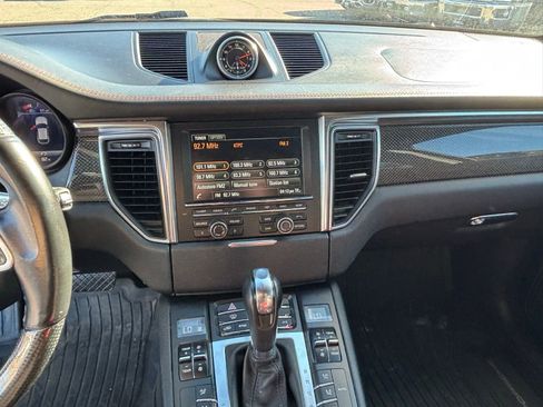 Used 2016 Porsche Macan S image 16