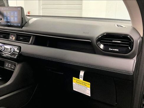 Used 2025 Honda Pilot EX-L image 19