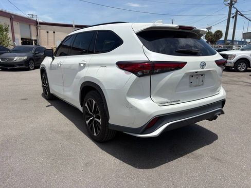 Used 2021 Toyota Highlander XSE FWD image 5