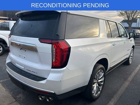 Used 2023 GMC Yukon XL Denali w/ Max Trailering Package image 11