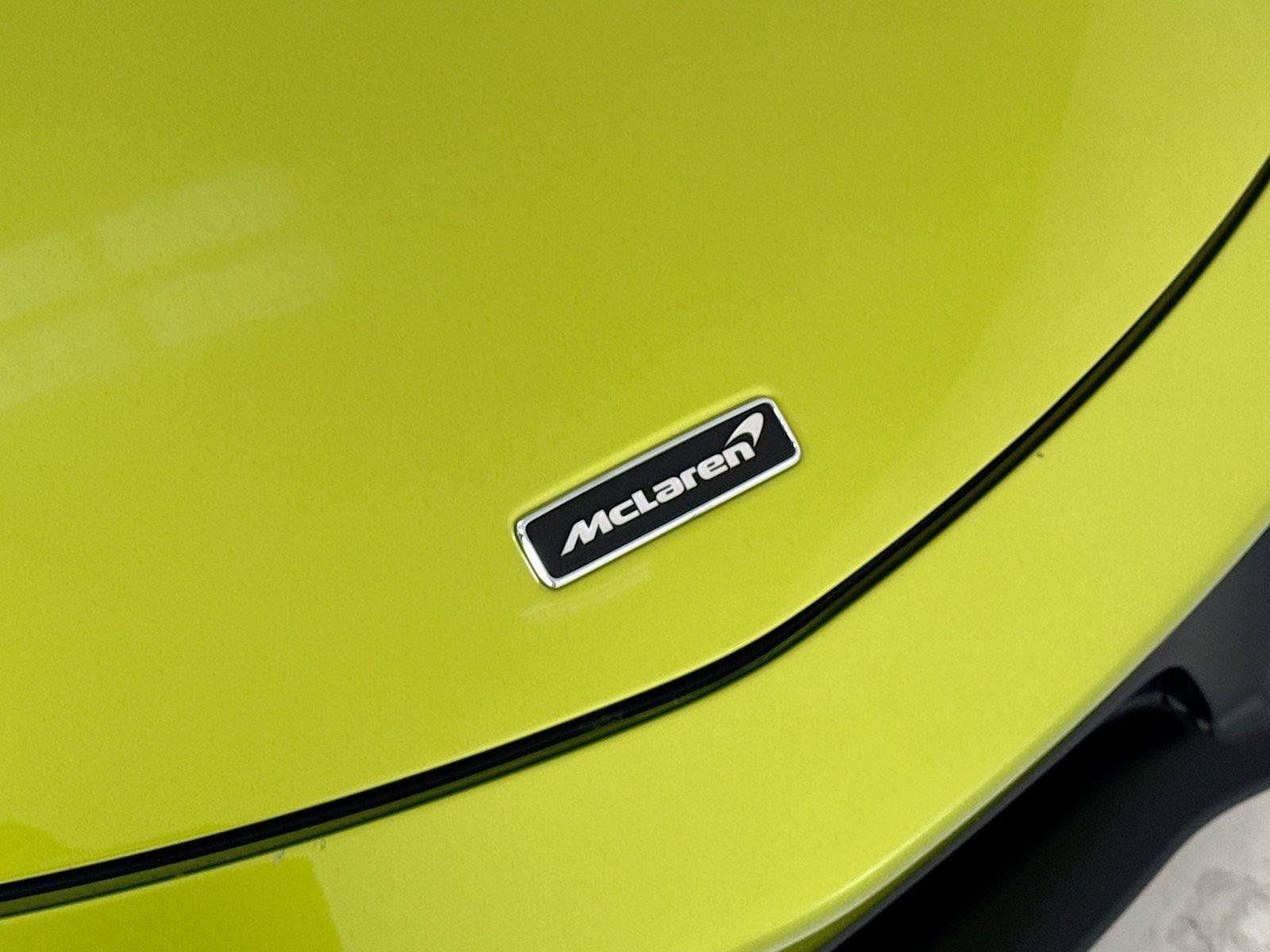 Used 2023 McLaren Artura RWD image 26