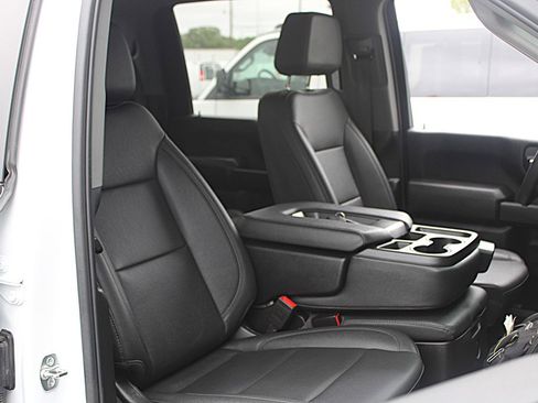 Used 2025 Chevrolet Silverado 2500 W/T w/ WT/CX Safety Package AWD/4WD image 14