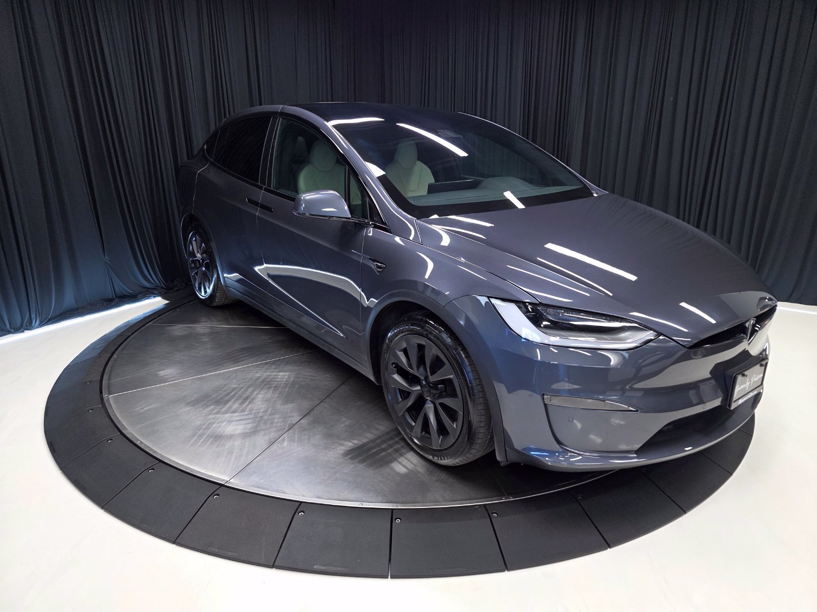 Used 2022 Tesla Model X Plaid AWD/4WD image 9