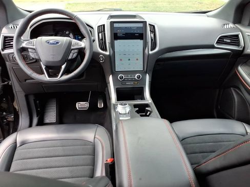 Used 2024 Ford Edge ST-Line AWD/4WD image 12
