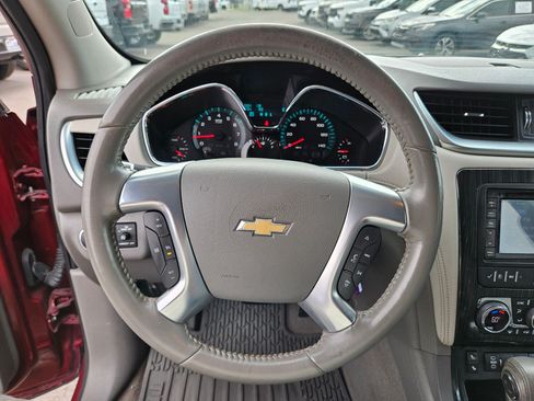 Used 2015 Chevrolet Traverse LT AWD/4WD image 16