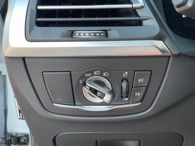 Used 2024 BMW X4 xDrive30i w/ Premium Package AWD/4WD image 15