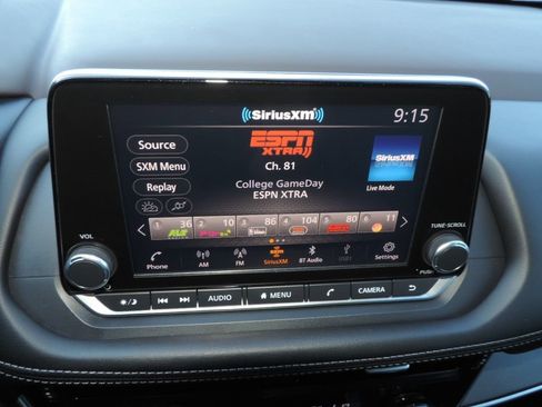 Used 2021 Nissan Rogue SV FWD image 22