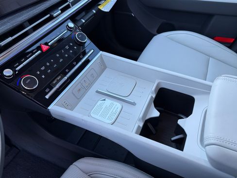 New 2026 Hyundai Santa Fe Calligraphy w/ Tow & Go Package AWD/4WD image 13