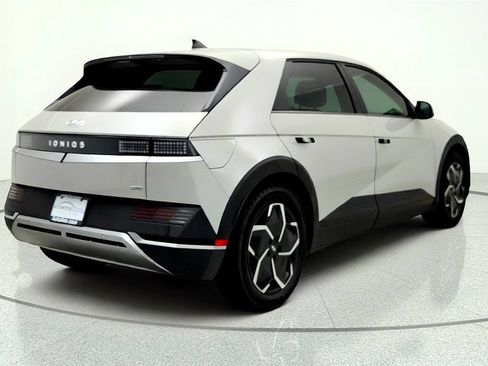Used 2023 Hyundai Ioniq 5 SEL w/ Cargo Package AWD/4WD image 5