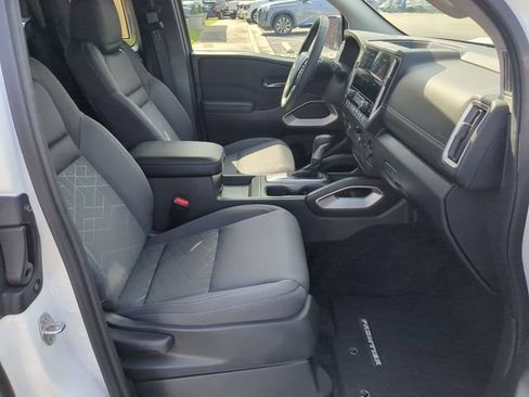 Used 2025 Nissan Frontier SV w/ SV Convenience Package AWD/4WD image 34
