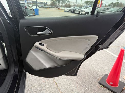 Used 2018 Mercedes-Benz GLA 250 image 23