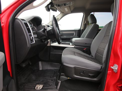Used 2017 RAM 1500 Big Horn AWD/4WD image 29
