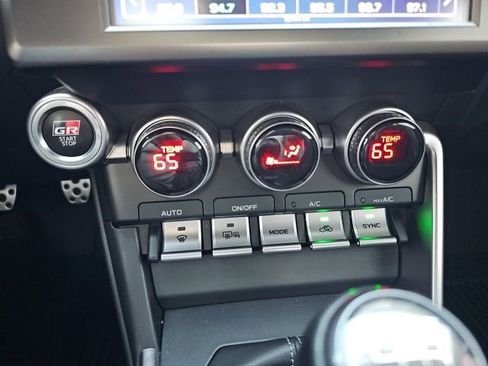 Used 2023 Toyota GR86 Premium image 37