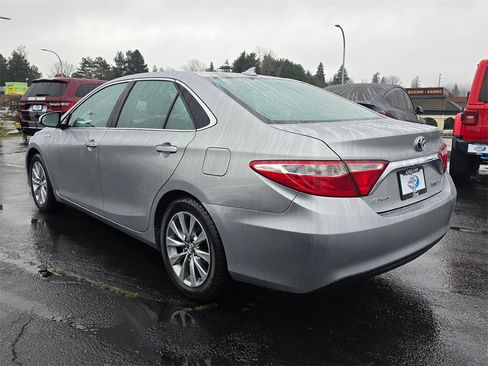 Used 2016 Toyota Camry XLE image 5