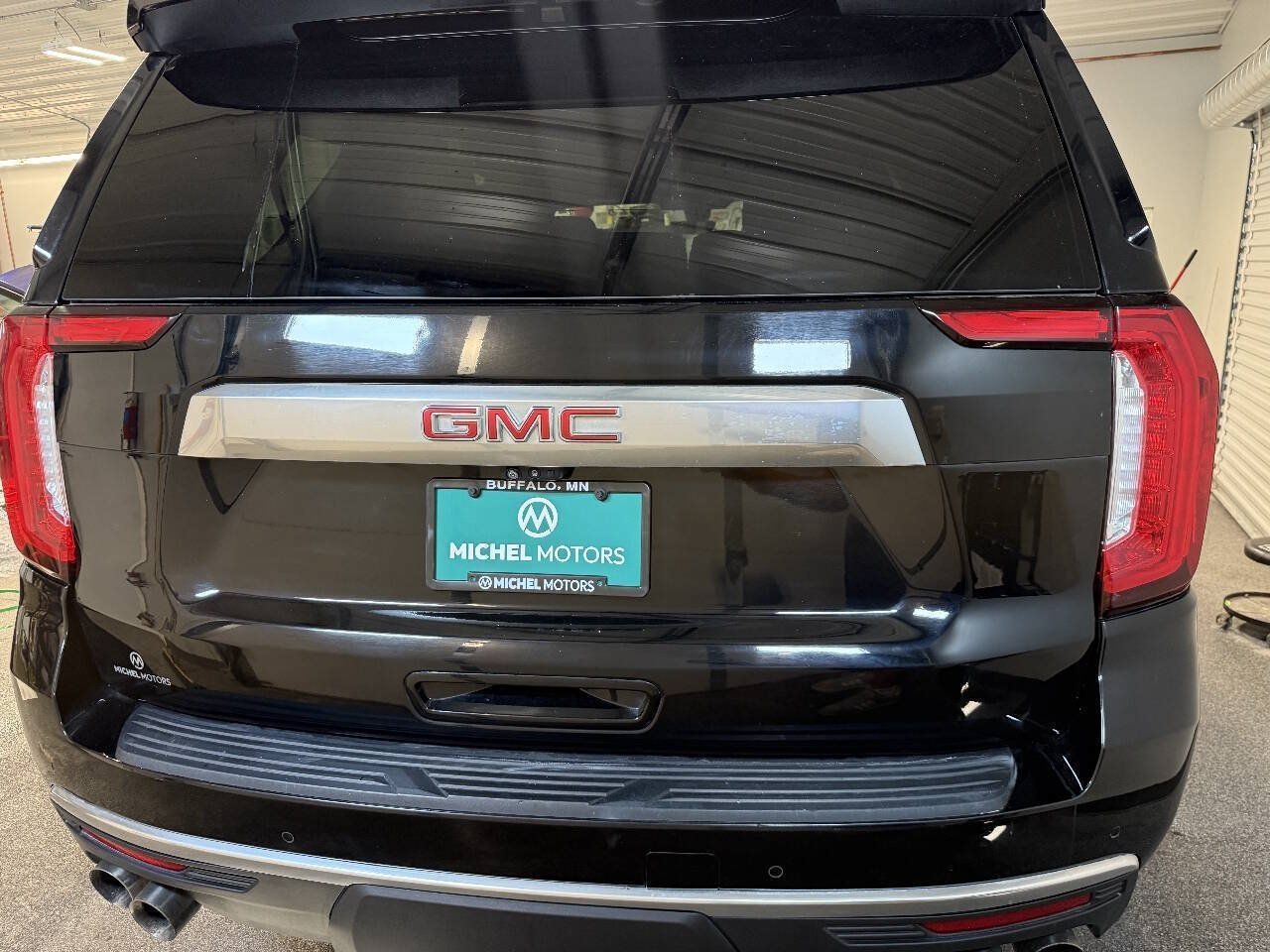 Used 2021 GMC Yukon Denali w/ Denali Ultimate Package AWD/4WD image 9