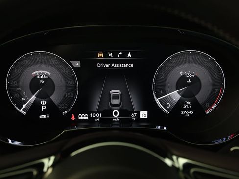 Used 2022 Bentley Bentayga AWD/4WD image 35