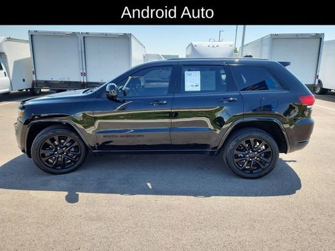 Used 2018 Jeep Grand Cherokee Altitude AWD/4WD image 4