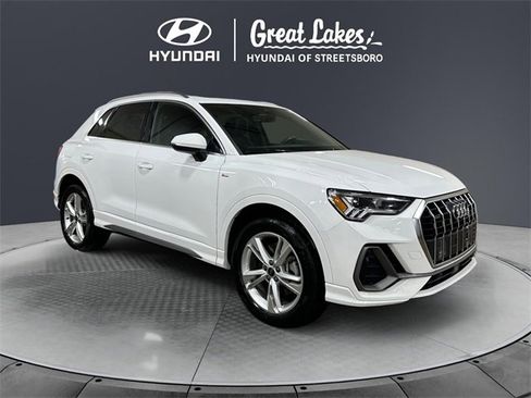 Used 2024 Audi Q3 2.0T Premium w/ Convenience Package image 7