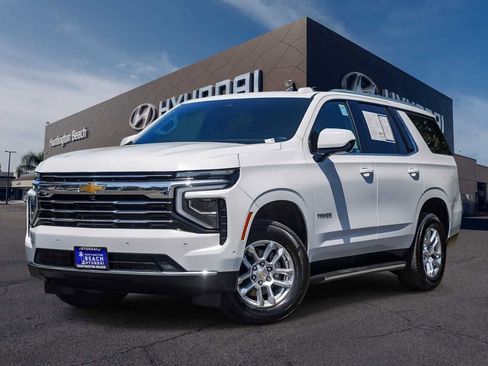 Used 2025 Chevrolet Tahoe LT AWD/4WD image 1