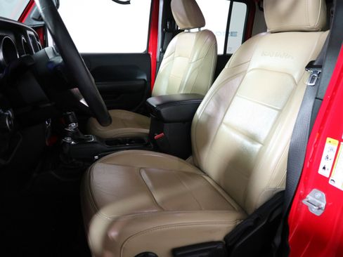 Used 2018 Jeep Wrangler Unlimited Sahara AWD/4WD image 20