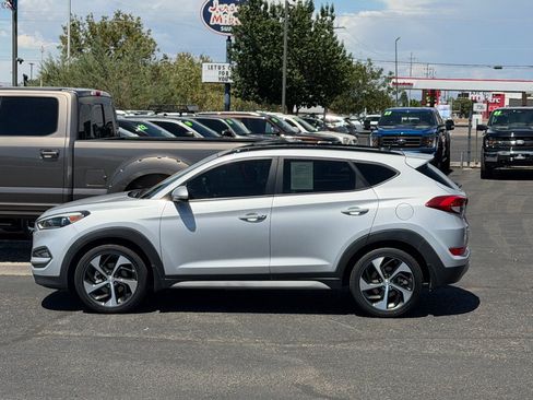 Used 2017 Hyundai Tucson Value FWD image 2