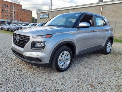 New 2025 Hyundai Venue SE