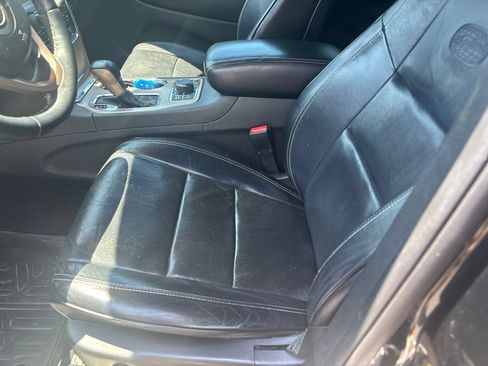 Used 2017 Jeep Grand Cherokee Overland w/ Jeep Active Safety Group AWD/4WD image 15