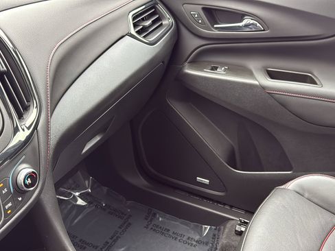 Used 2022 Chevrolet Equinox RS w/ RS Leather Package image 25