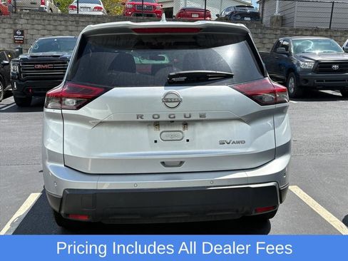 Used 2024 Nissan Rogue SV AWD/4WD image 5