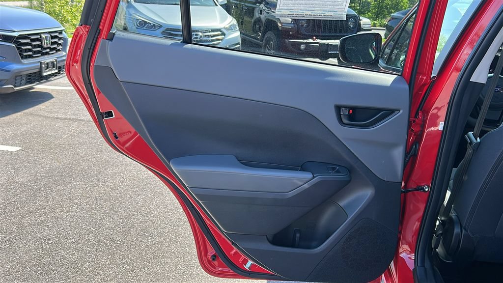 Used 2025 Subaru Crosstrek 2.0i AWD/4WD image 19