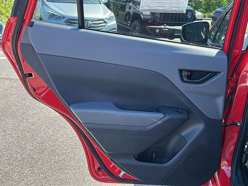 Certified 2025 Subaru Crosstrek 2.0i AWD/4WD image 19