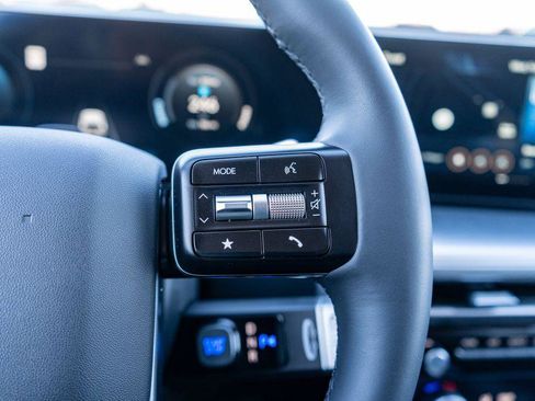 New 2026 Hyundai Ioniq 9 SE w/ Tow & Go Package image 35